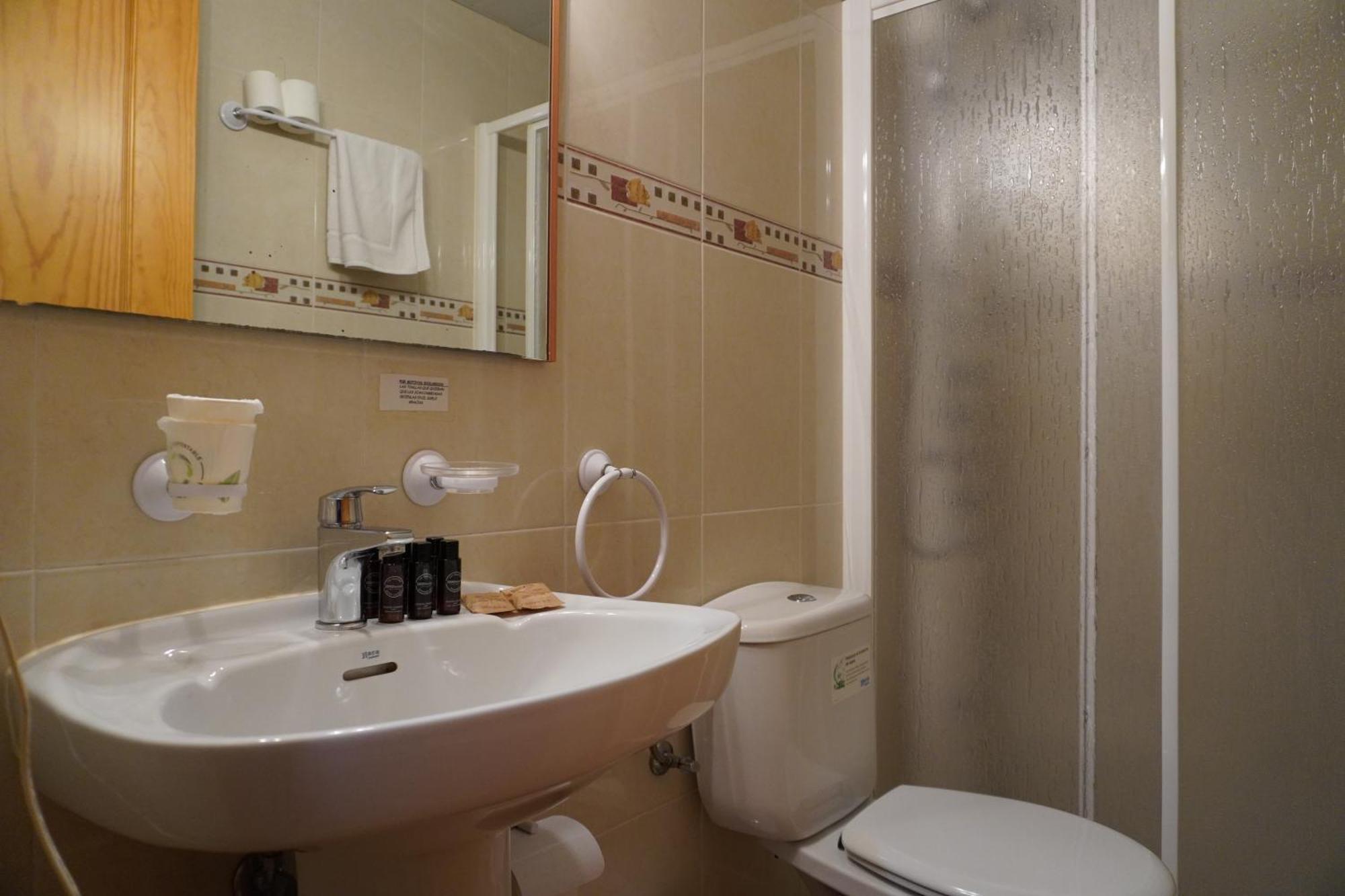 Apartamentos Casa Domenc Aren ภายนอก รูปภาพ